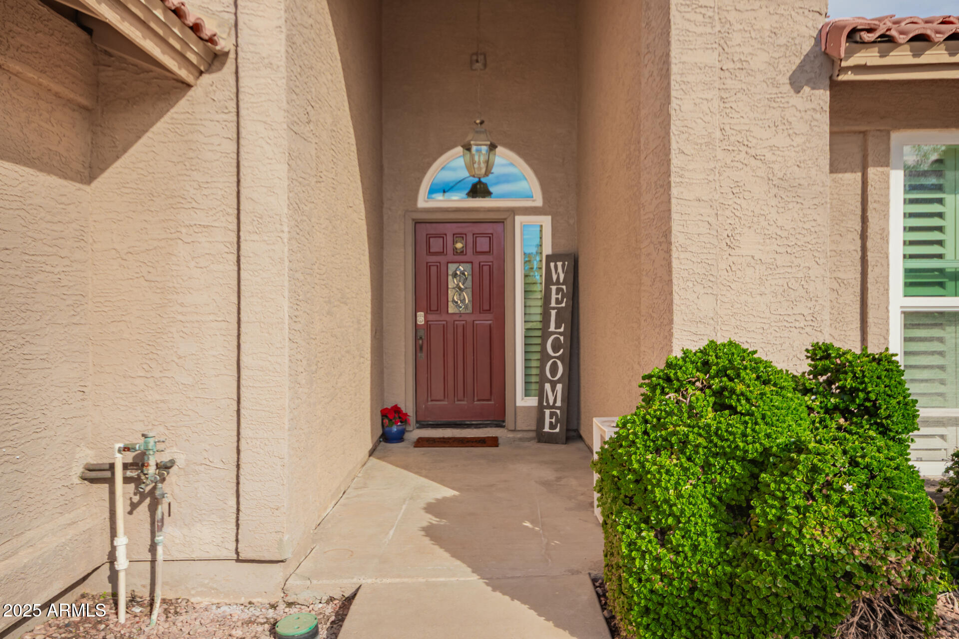 740 W SARAGOSA Street