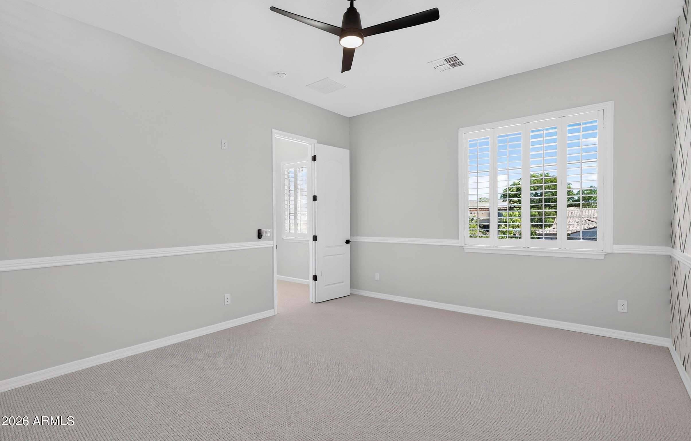 1933 E GEMINI Place
