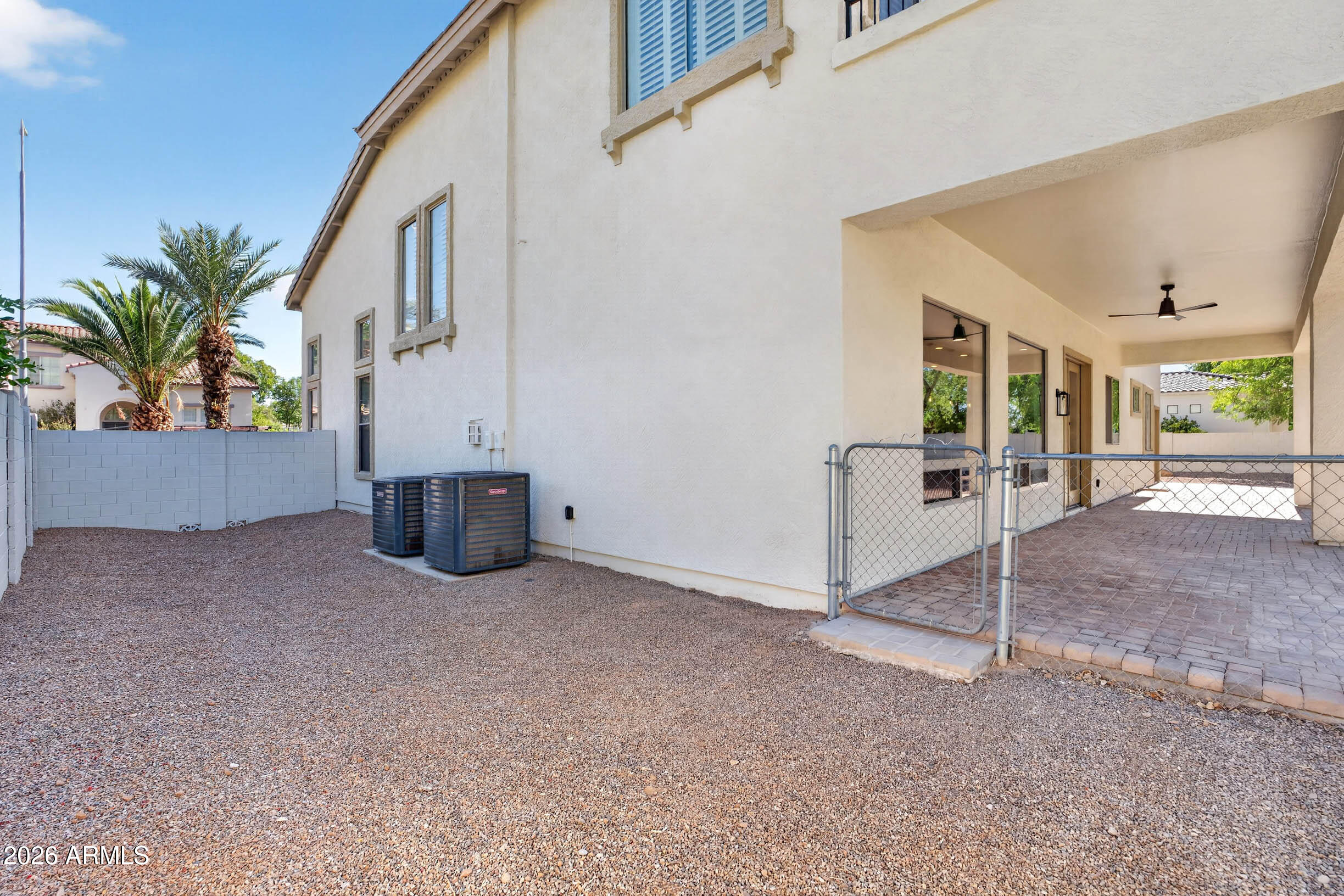 1933 E GEMINI Place