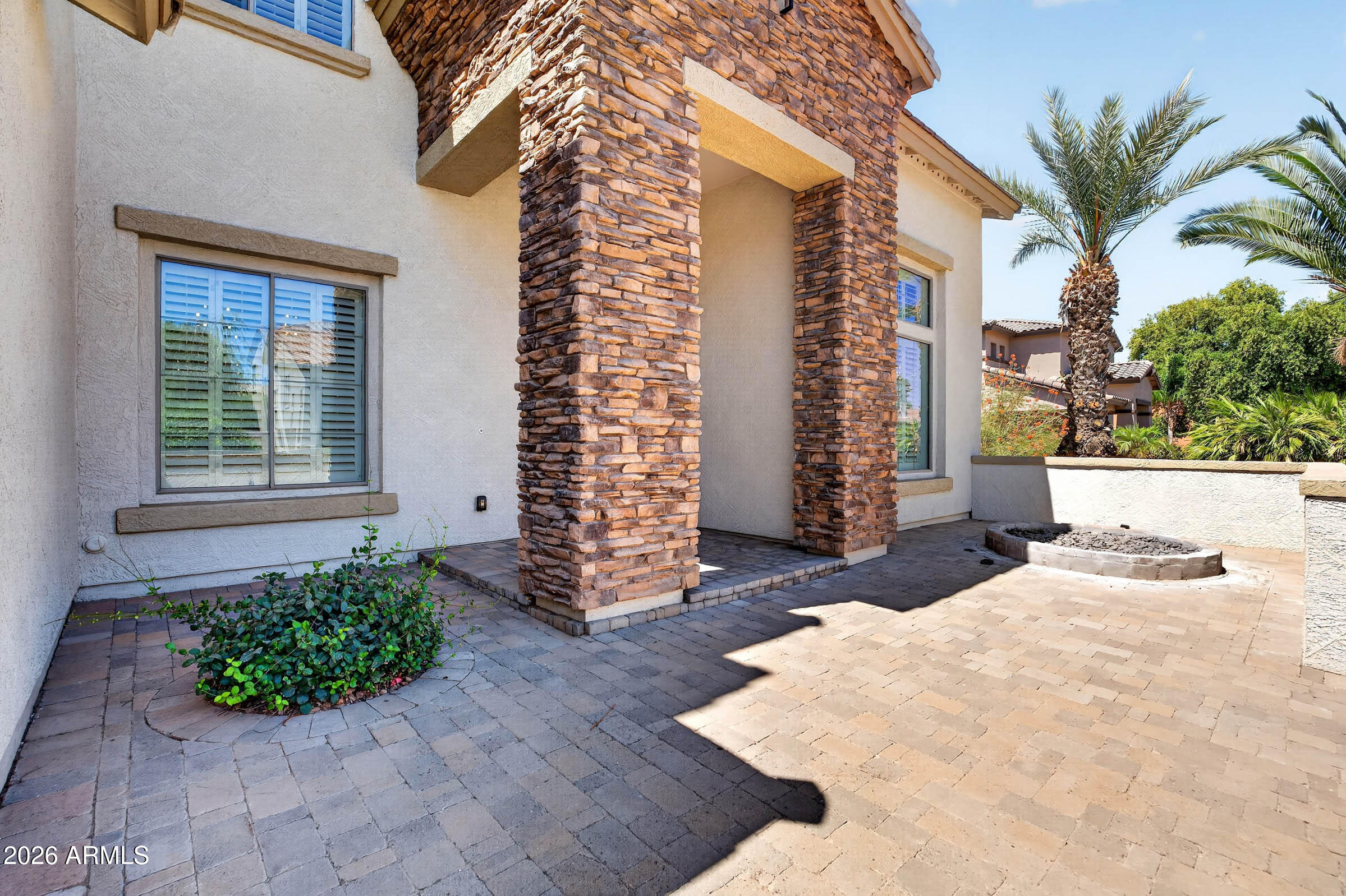 1933 E GEMINI Place