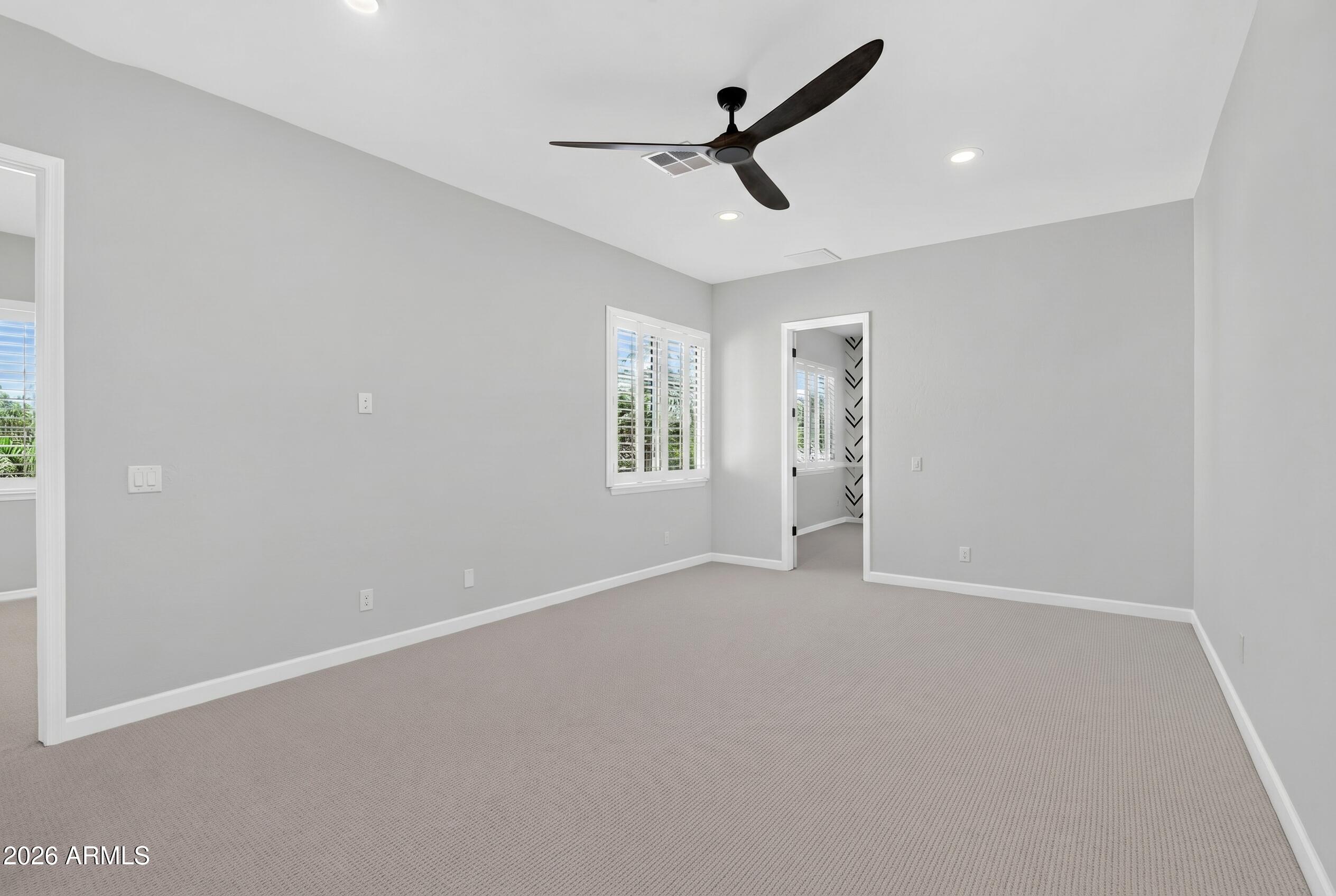1933 E GEMINI Place