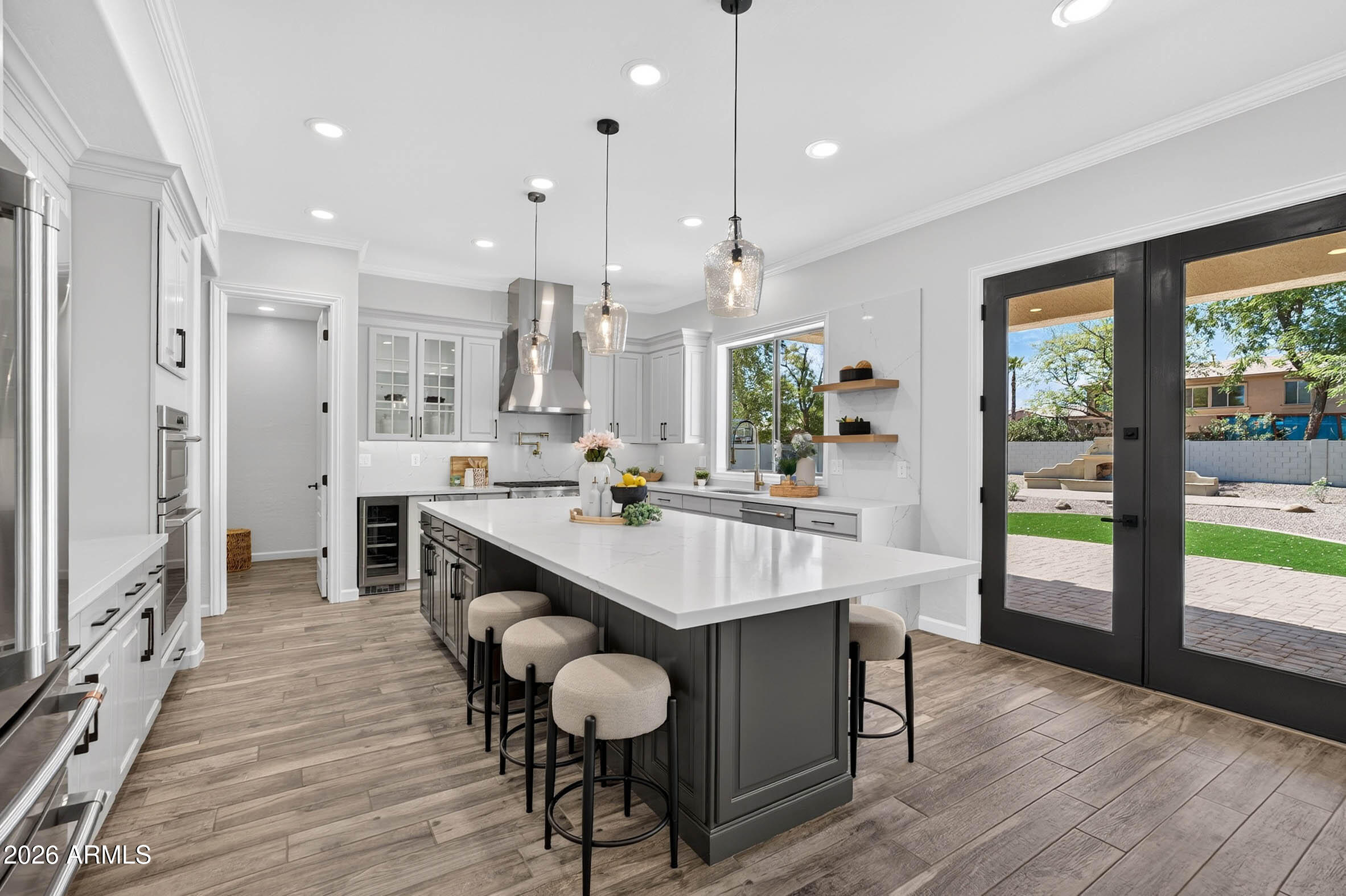 1933 E GEMINI Place