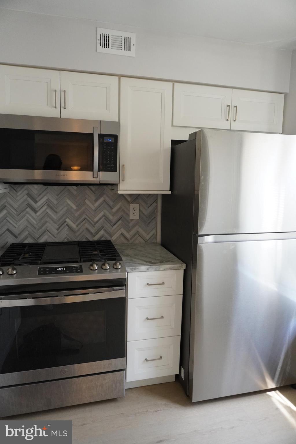 1907 RALSTON DRIVE A