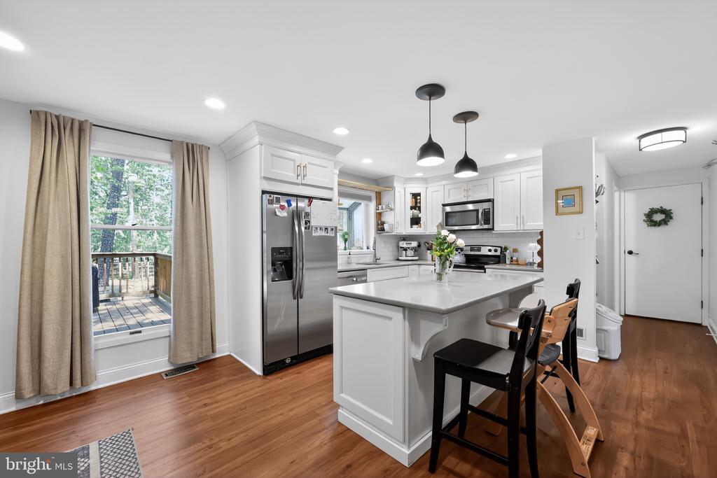 566 FAIRVIEW ROAD