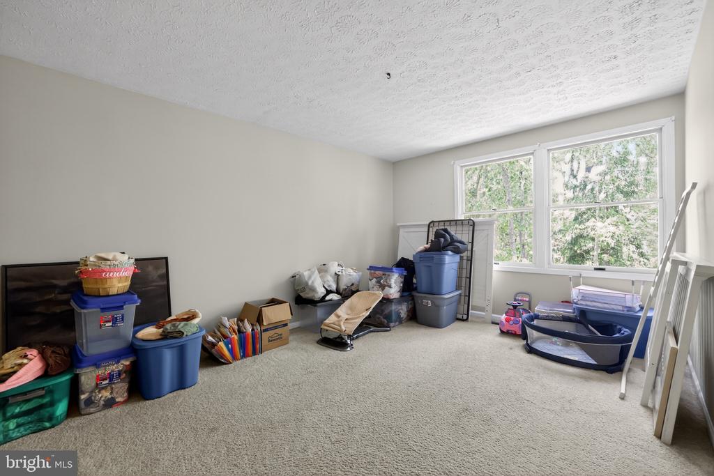 566 FAIRVIEW ROAD