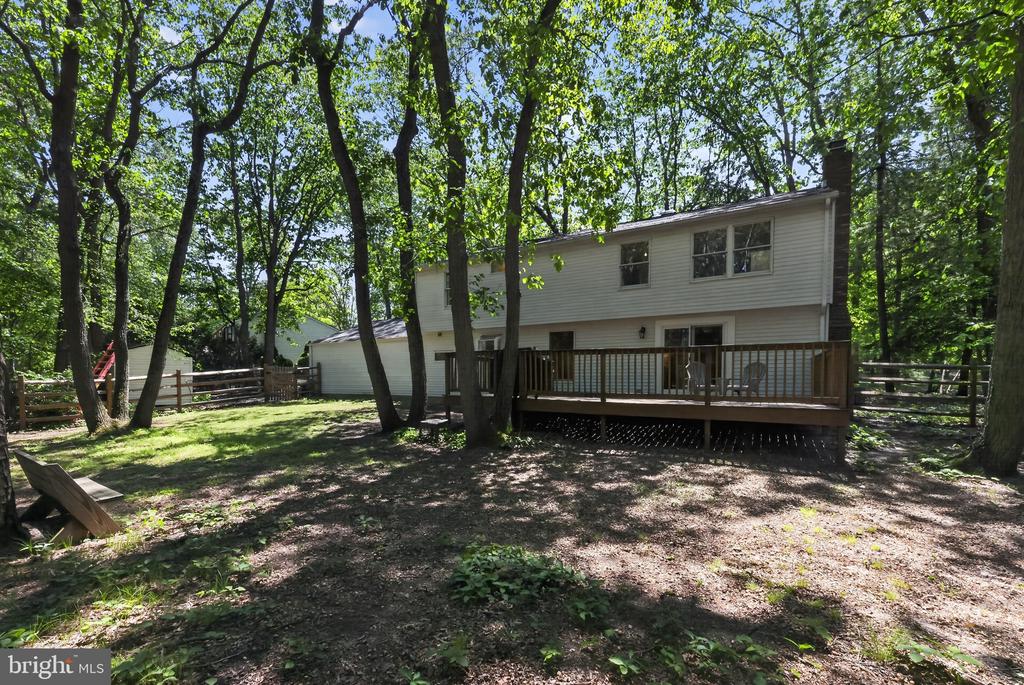 566 FAIRVIEW ROAD