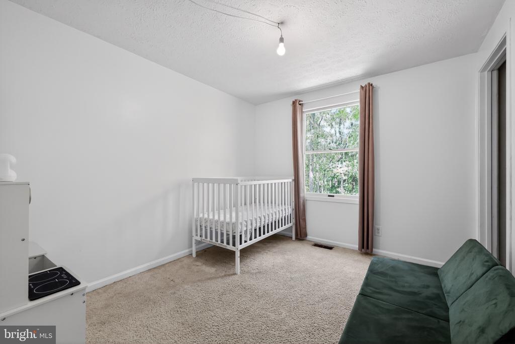 566 FAIRVIEW ROAD