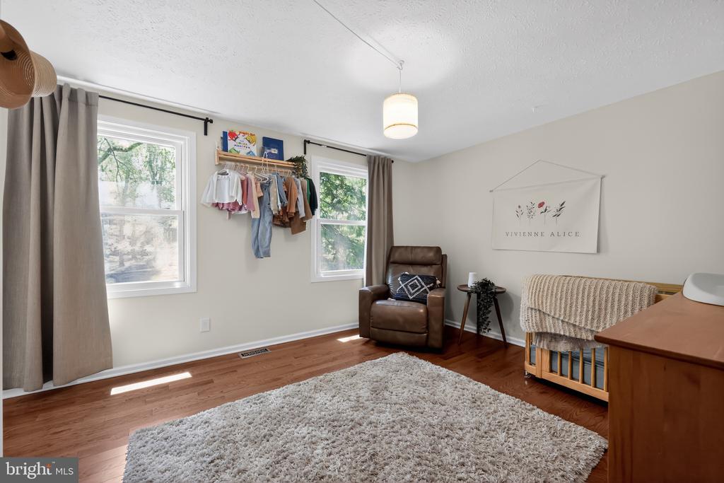 566 FAIRVIEW ROAD