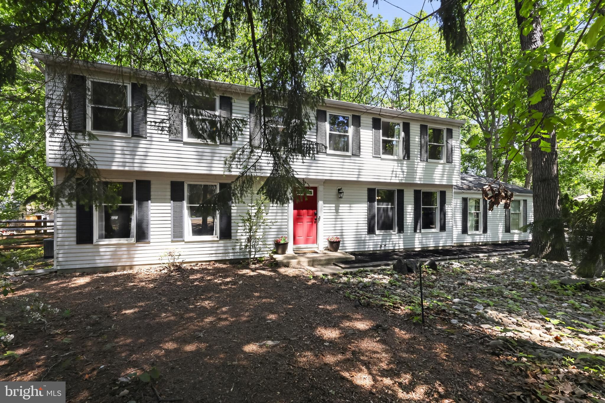566 FAIRVIEW ROAD