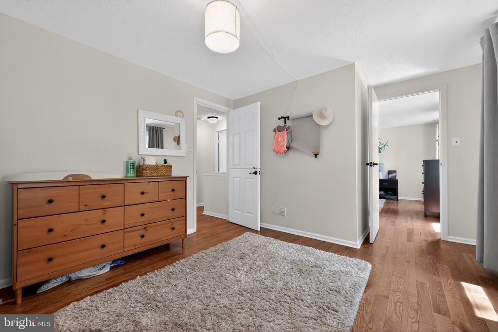 566 FAIRVIEW ROAD