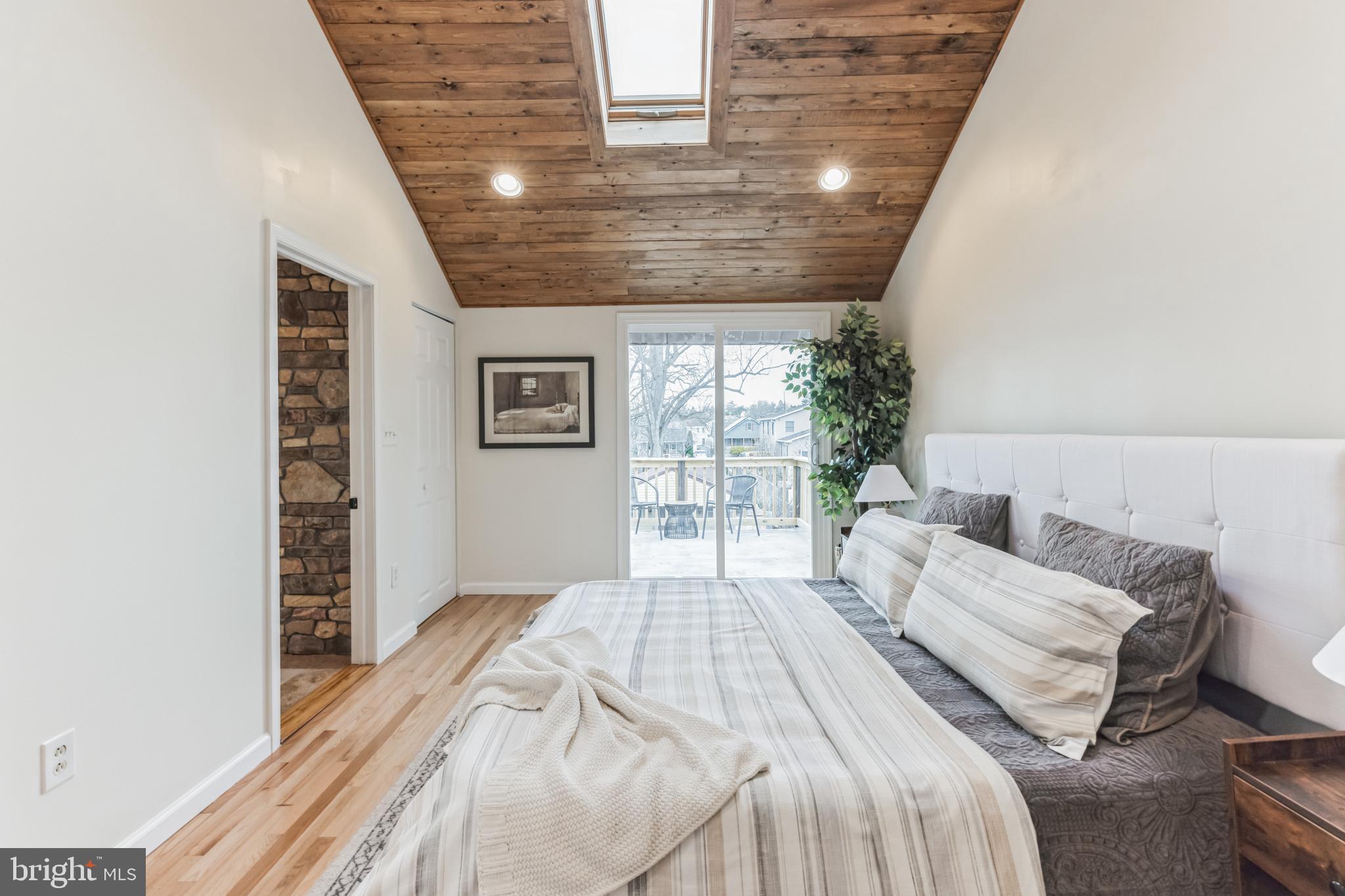 15 Jefferson AVENUE