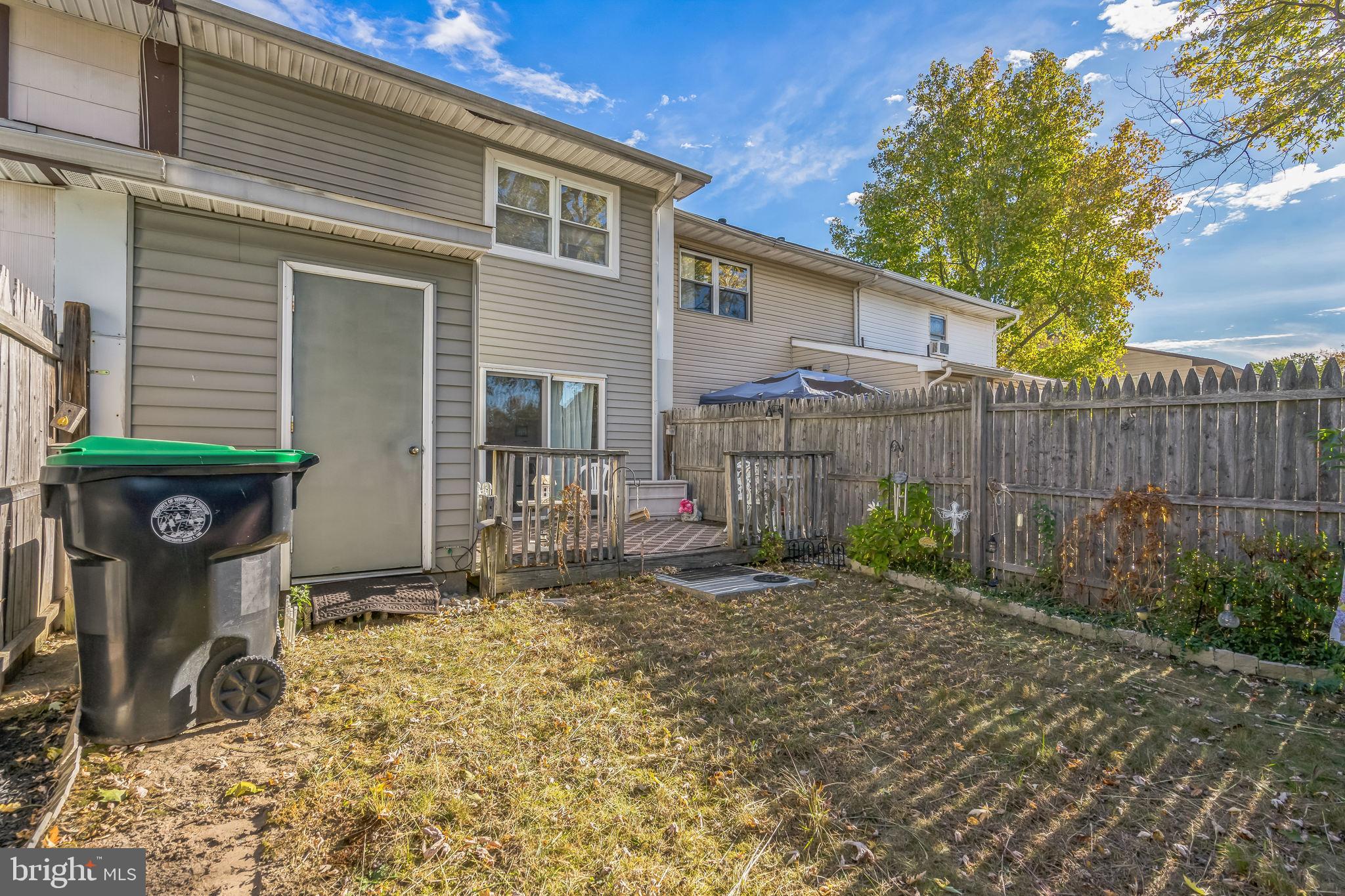 29 Maureen Ct