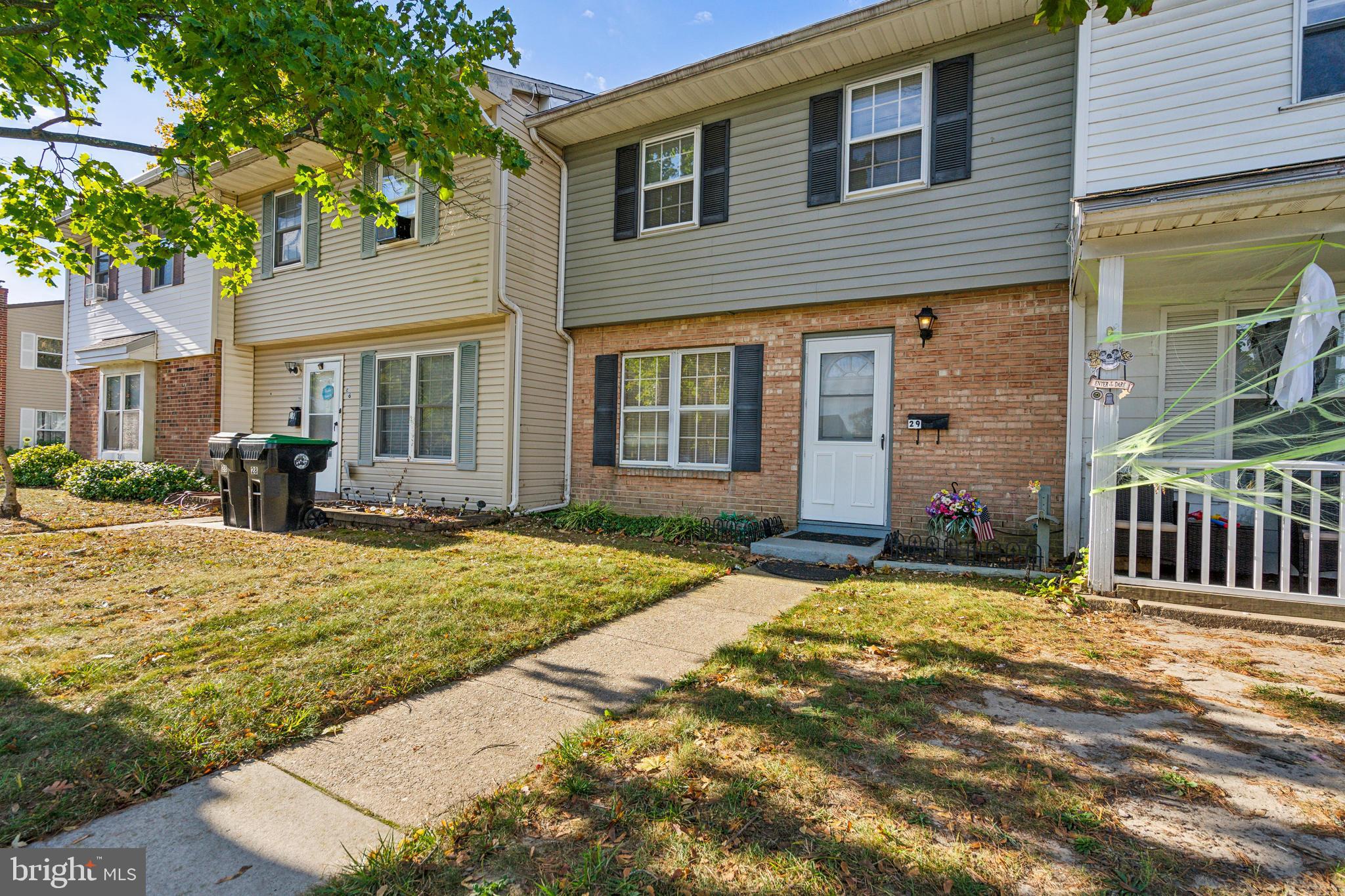 29 Maureen Ct