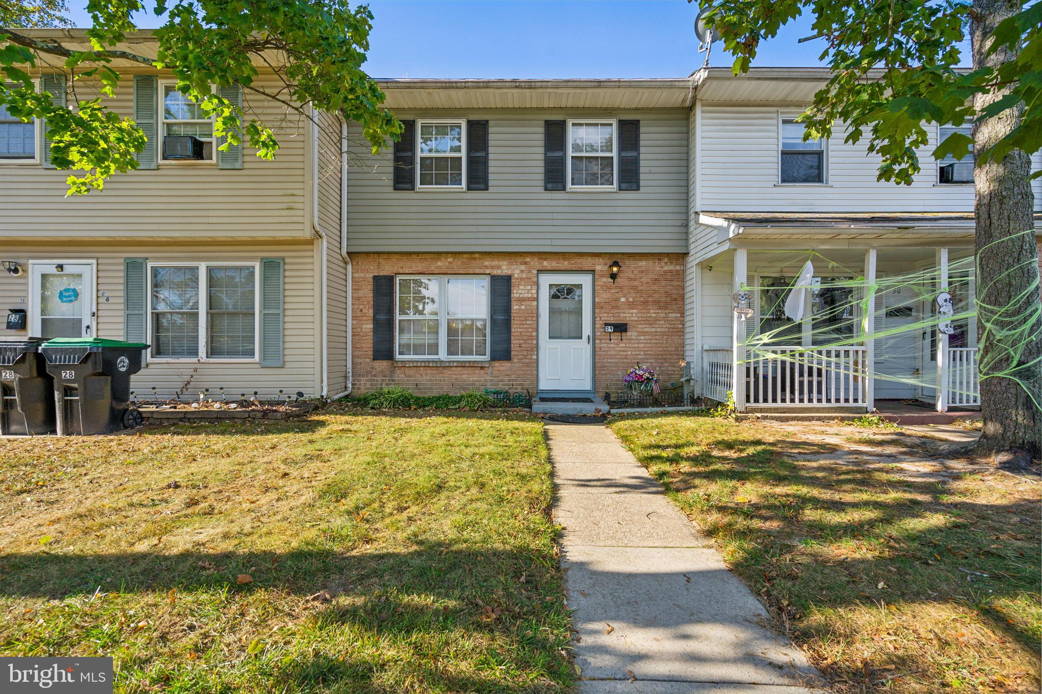 29 Maureen Ct