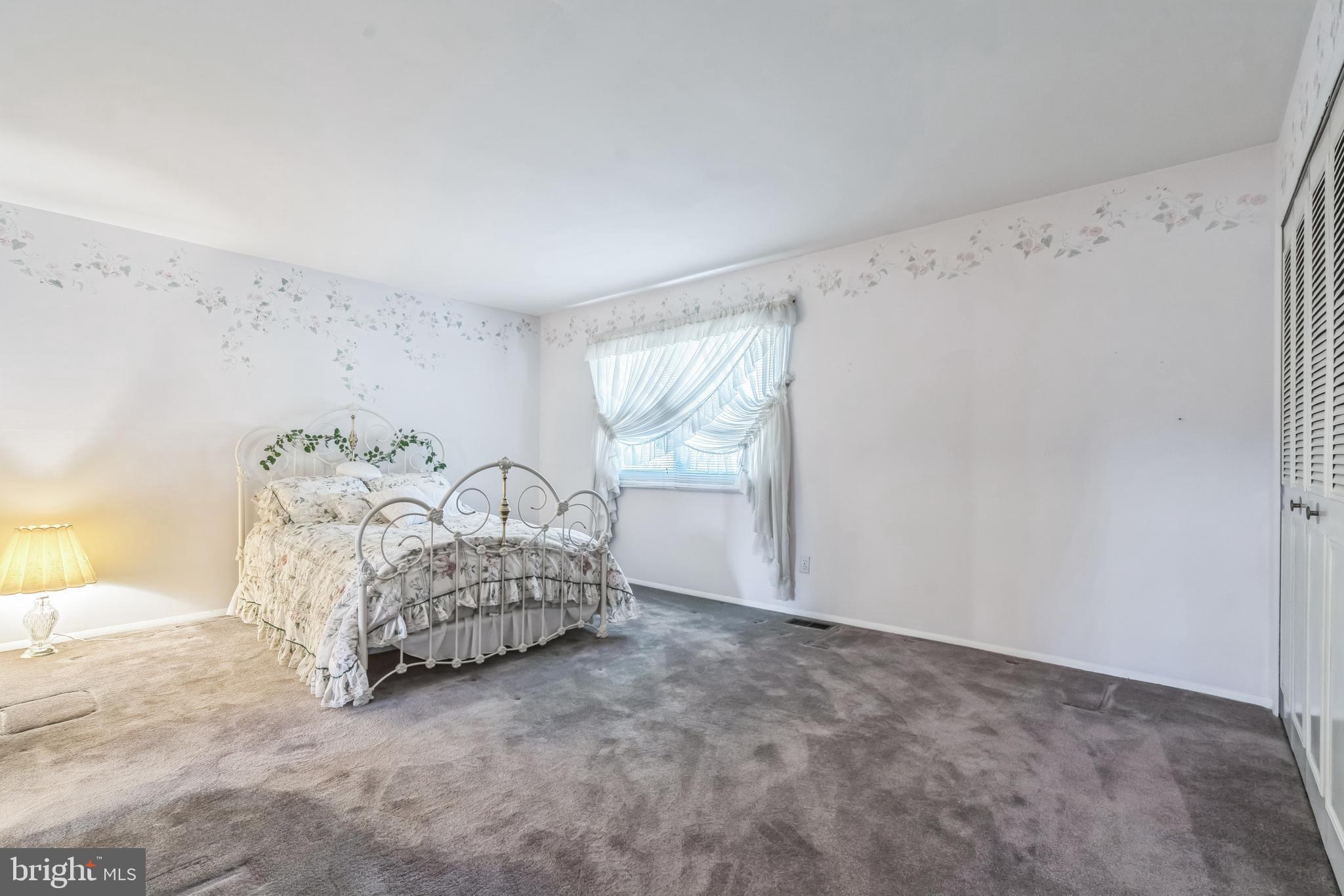 29 Maureen Ct