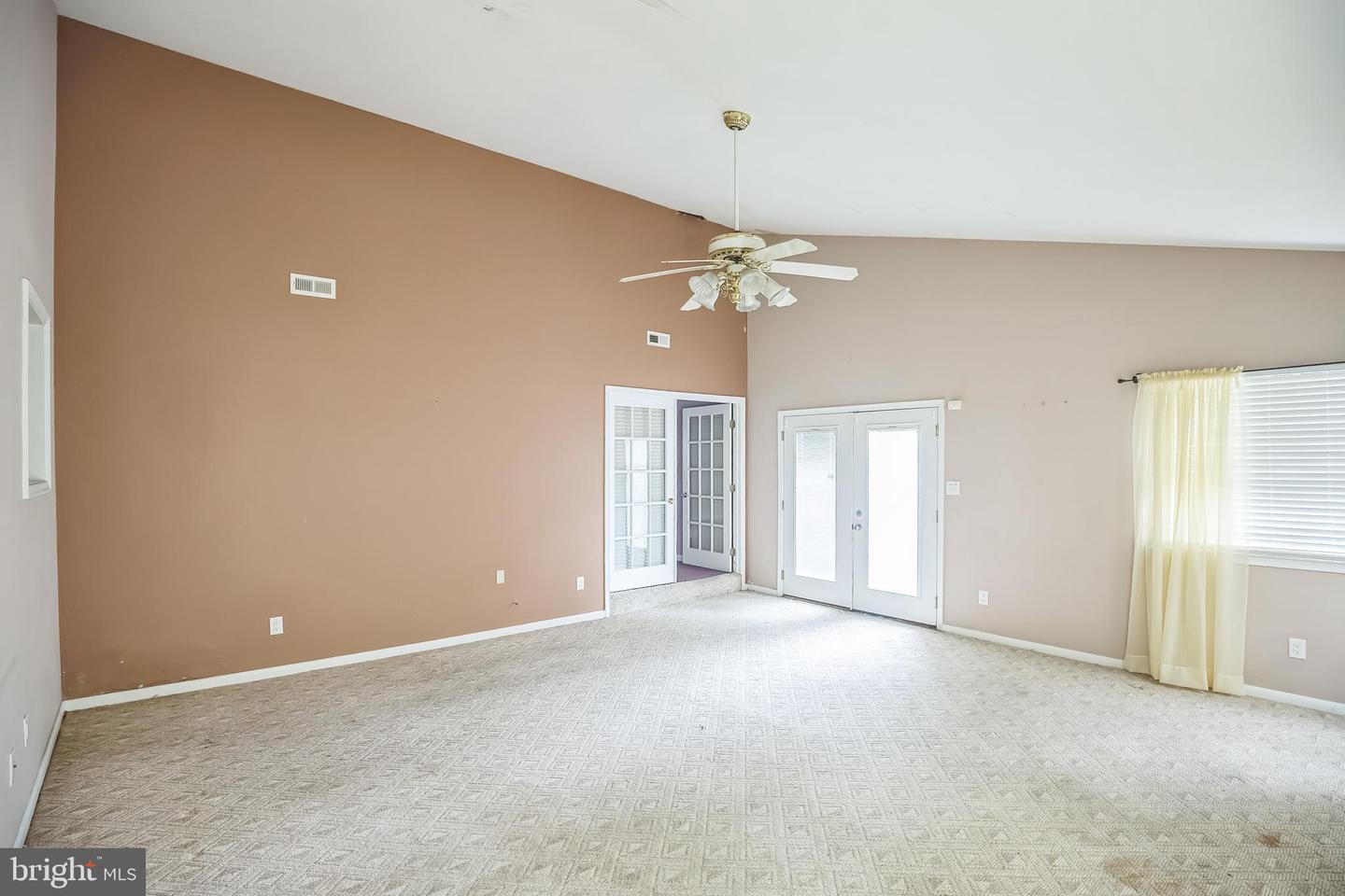 20 Sugar Bush Dr