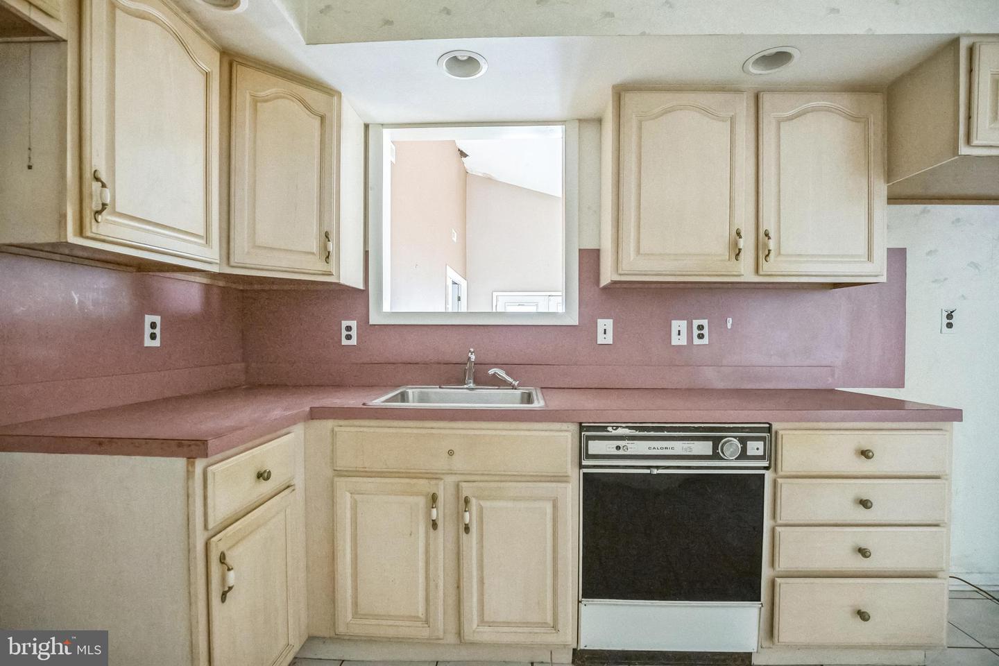 20 Sugar Bush Dr