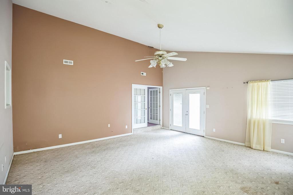 20 Sugar Bush Dr
