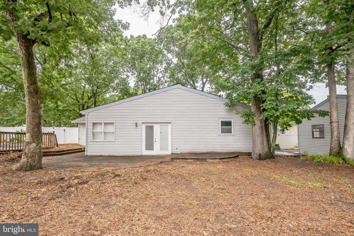 20 Sugar Bush Dr