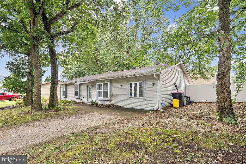 20 Sugar Bush Dr
