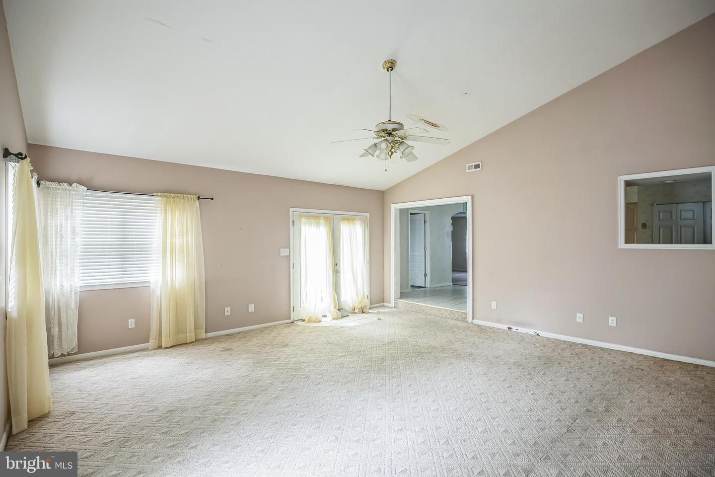 20 Sugar Bush Dr