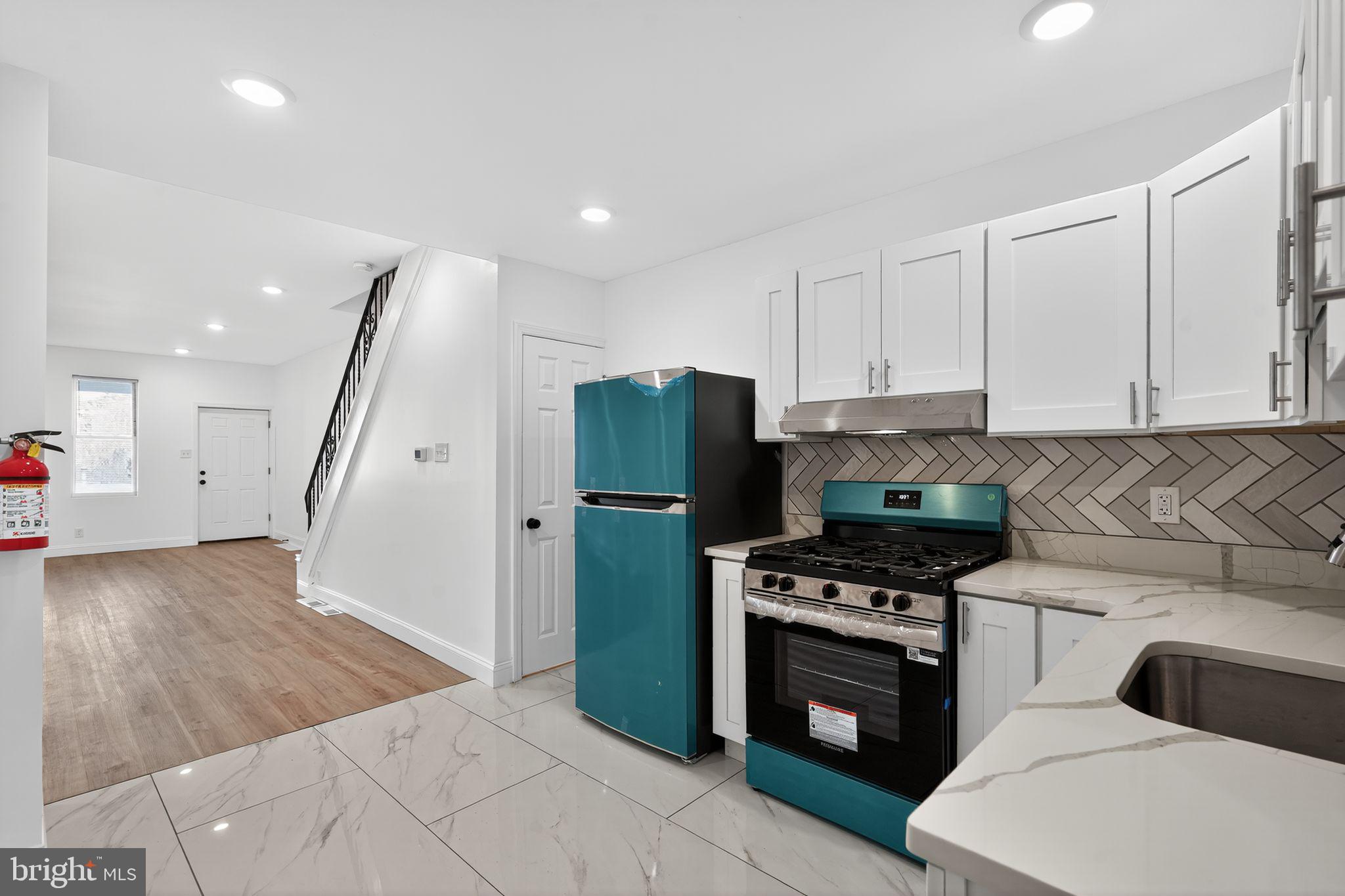 2830 CLEVELAND AVENUE