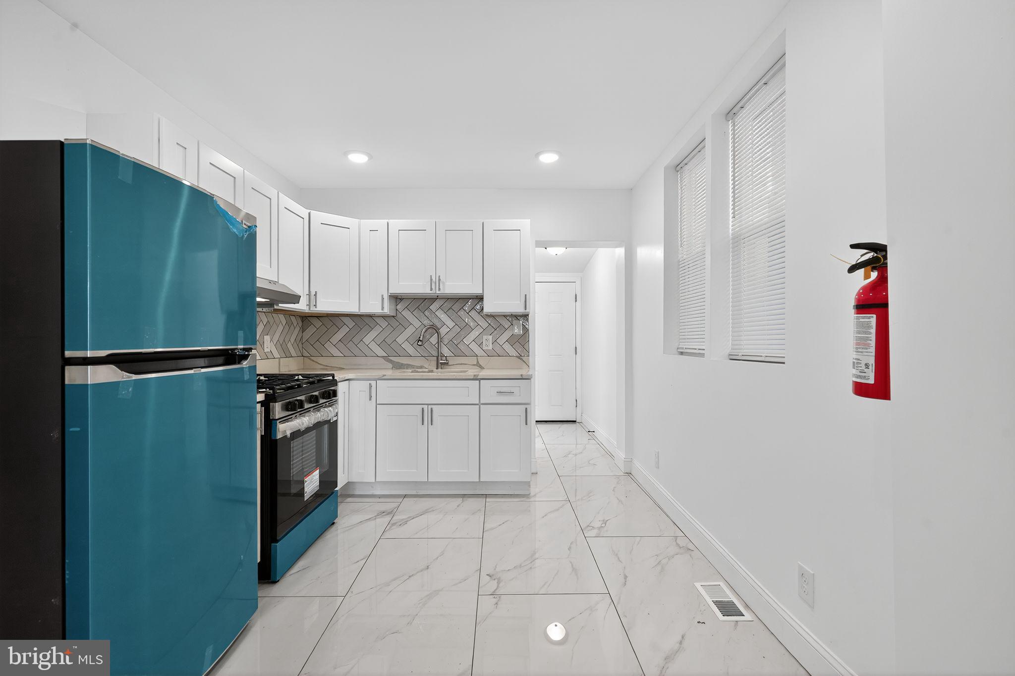 2830 CLEVELAND AVENUE