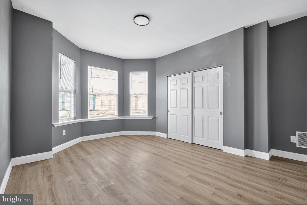 906 N 4TH STREET