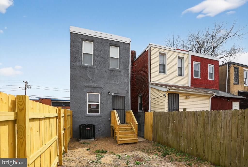 821 N 2ND STREET