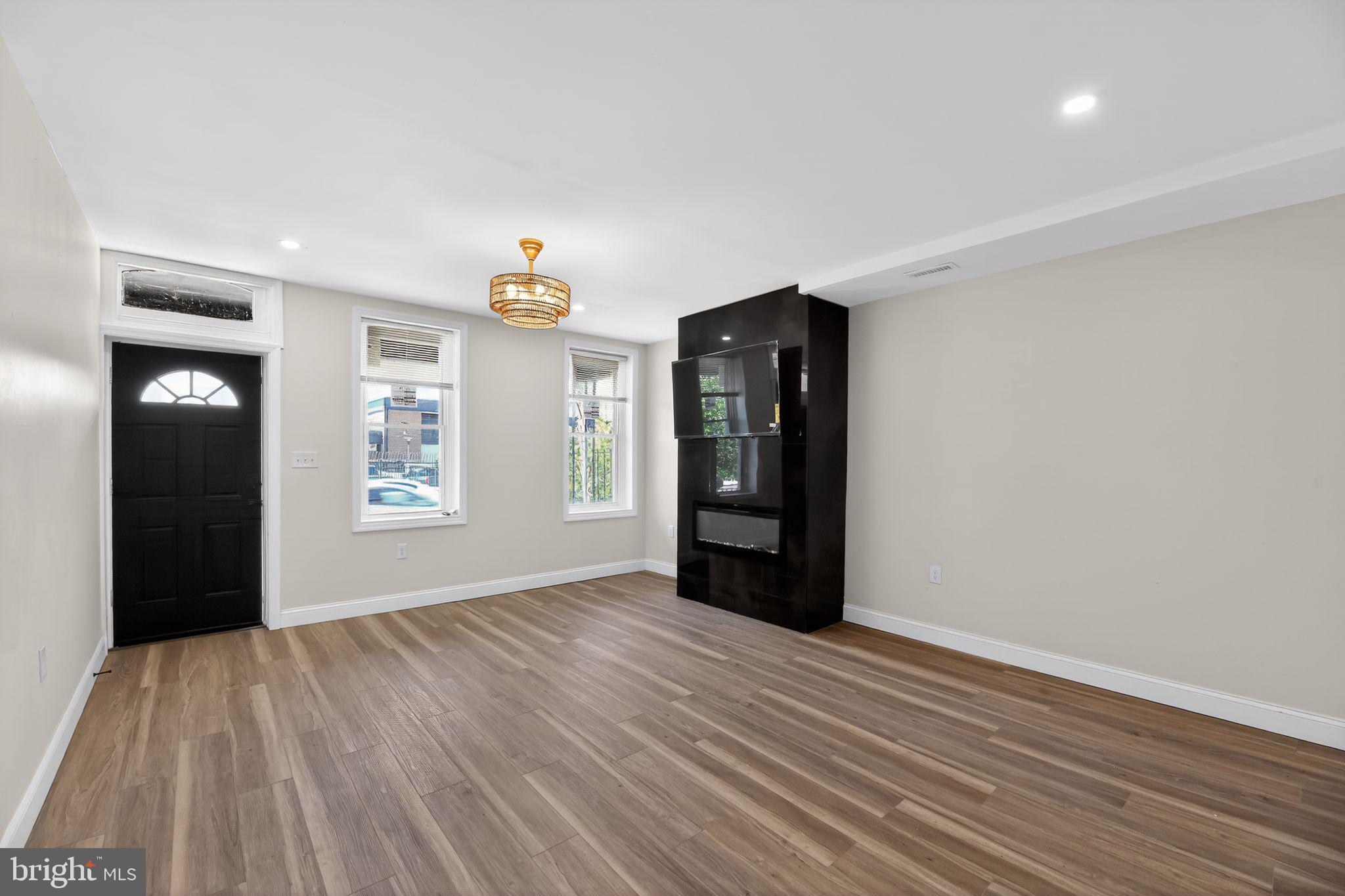 413 ELM STREET