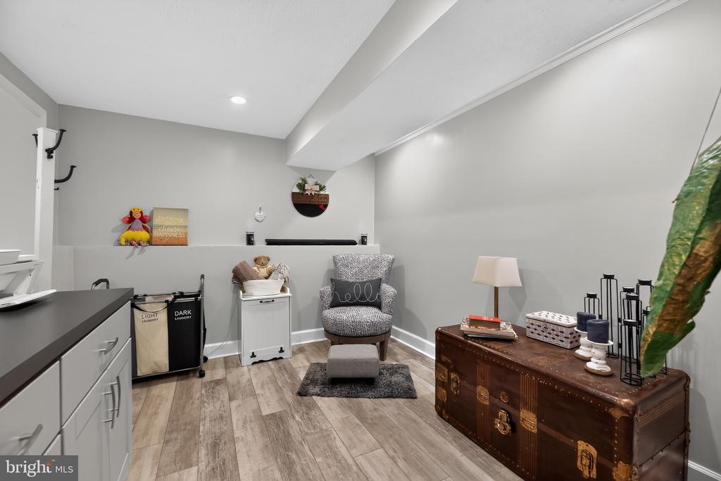 3 FOXWOOD COURT