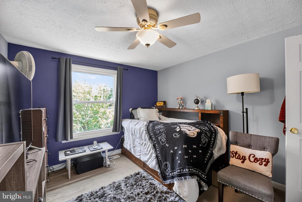3 FOXWOOD COURT