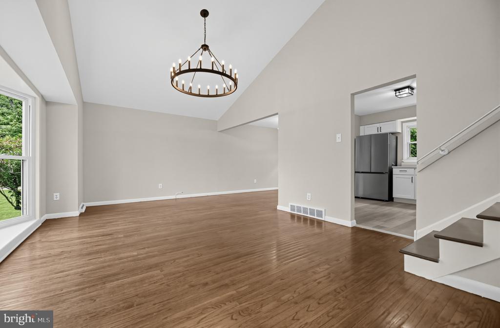 487 FRESNO DRIVE