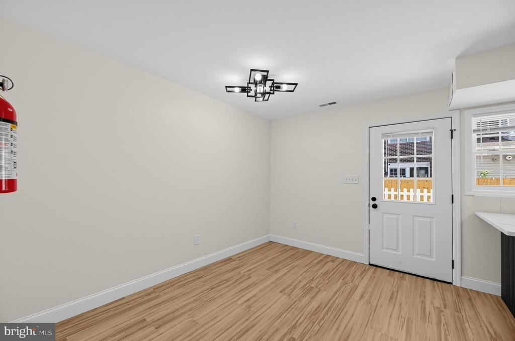 203 STEVENS COURT