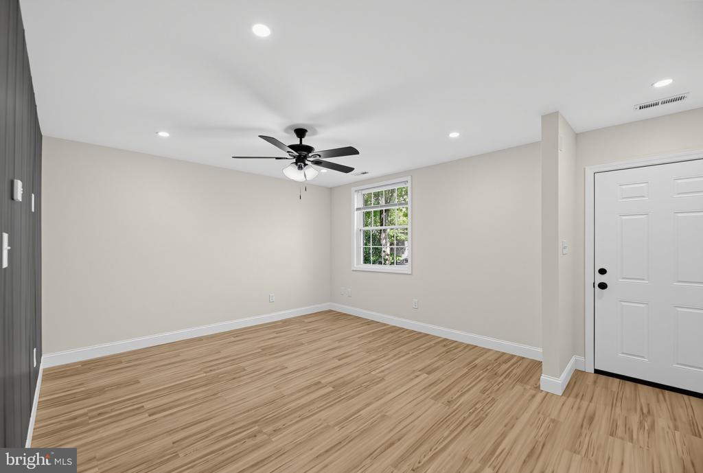 203 STEVENS COURT