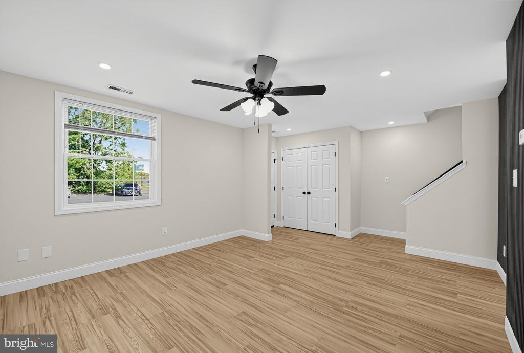 203 STEVENS COURT