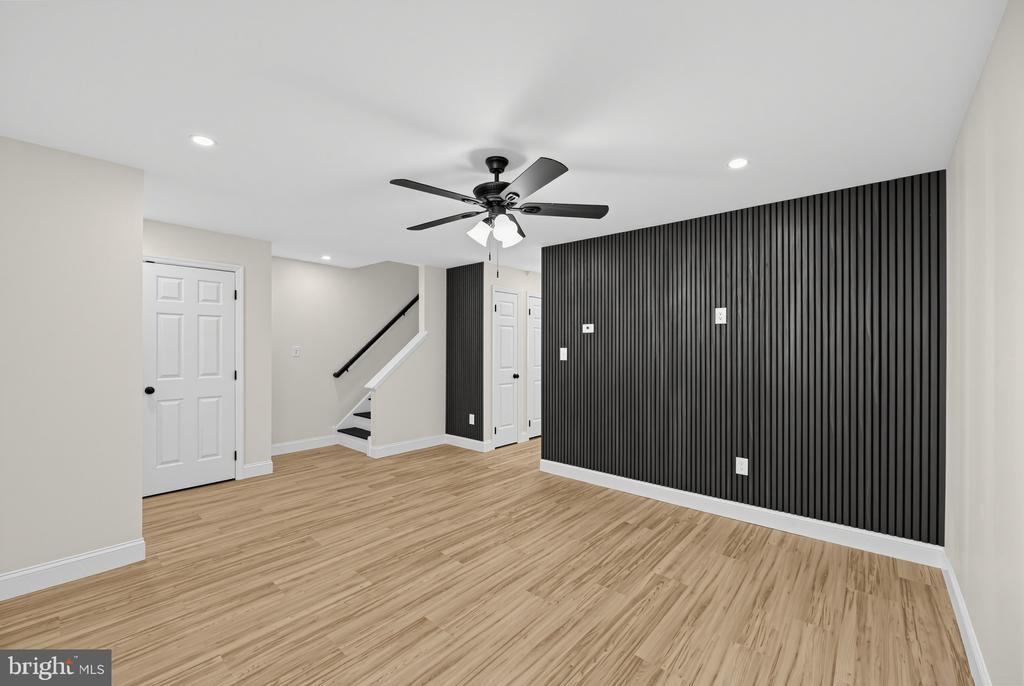 203 STEVENS COURT