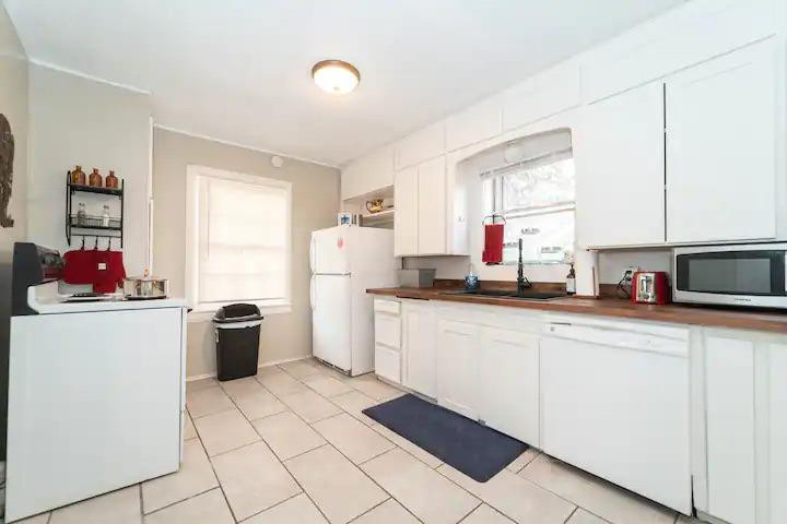 2710 32nd Street