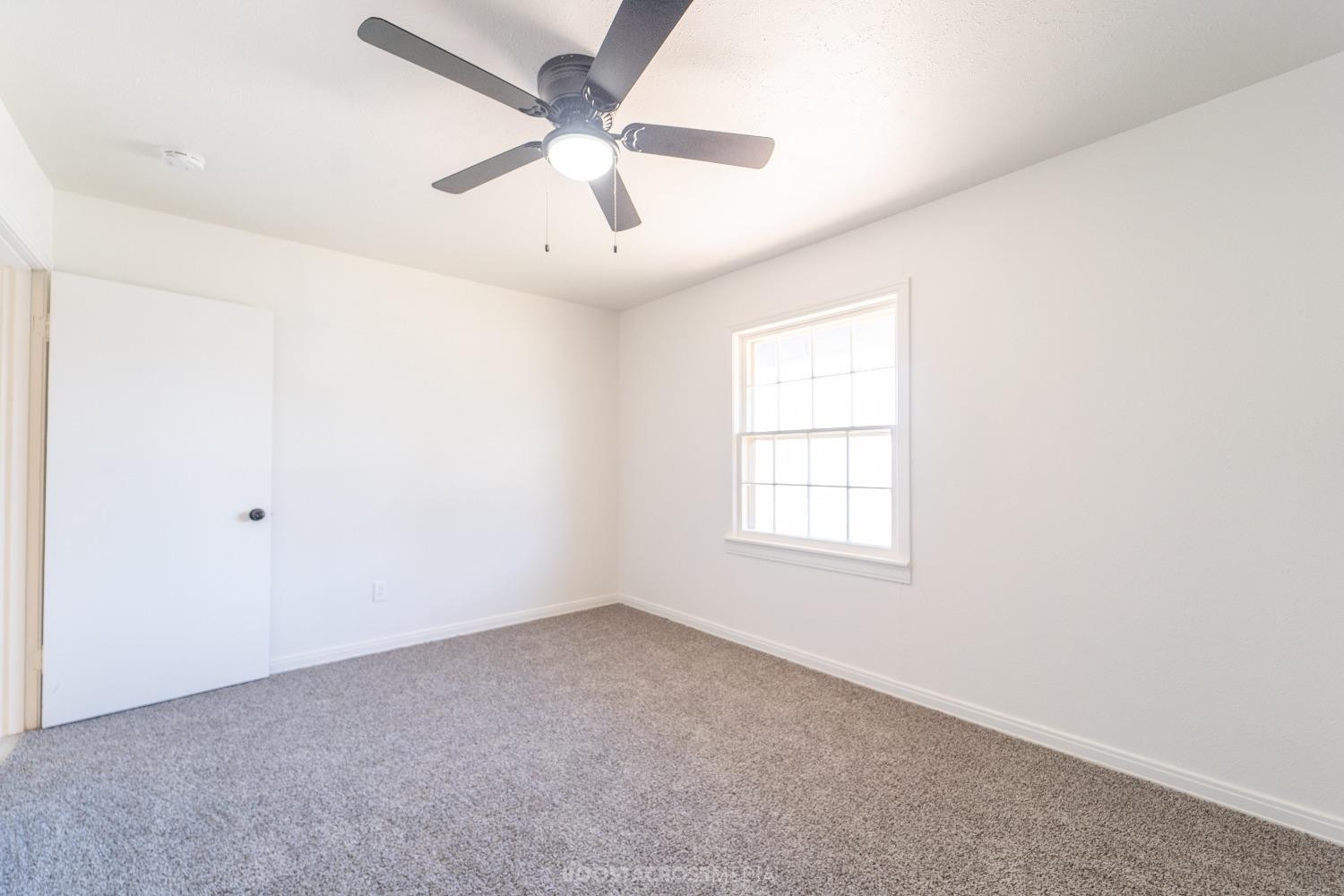1507 Ave G