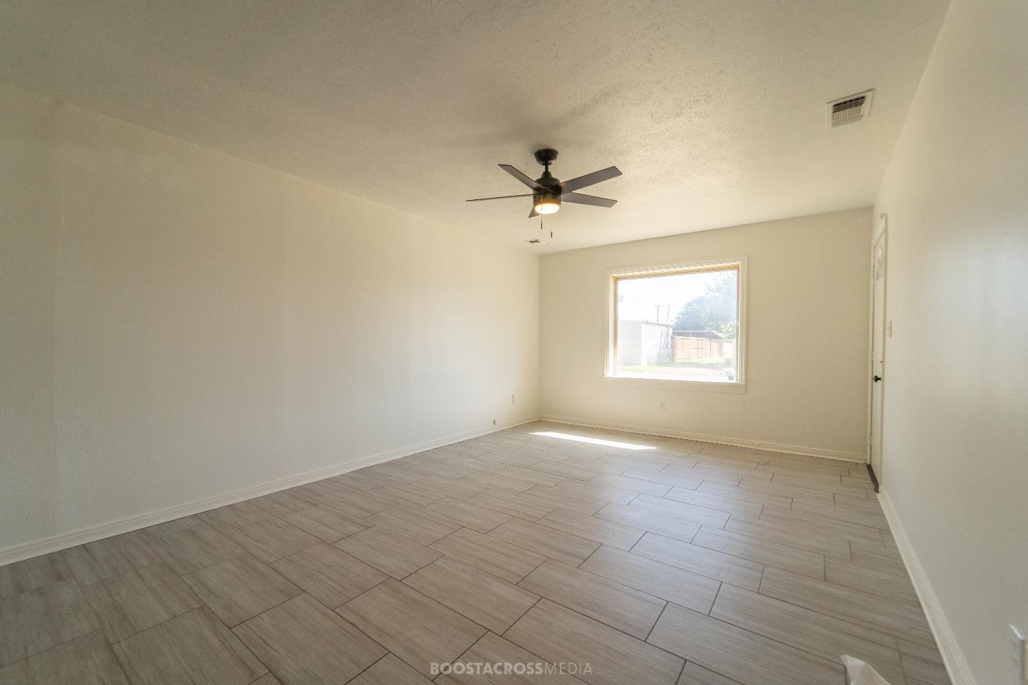 1507 Ave G