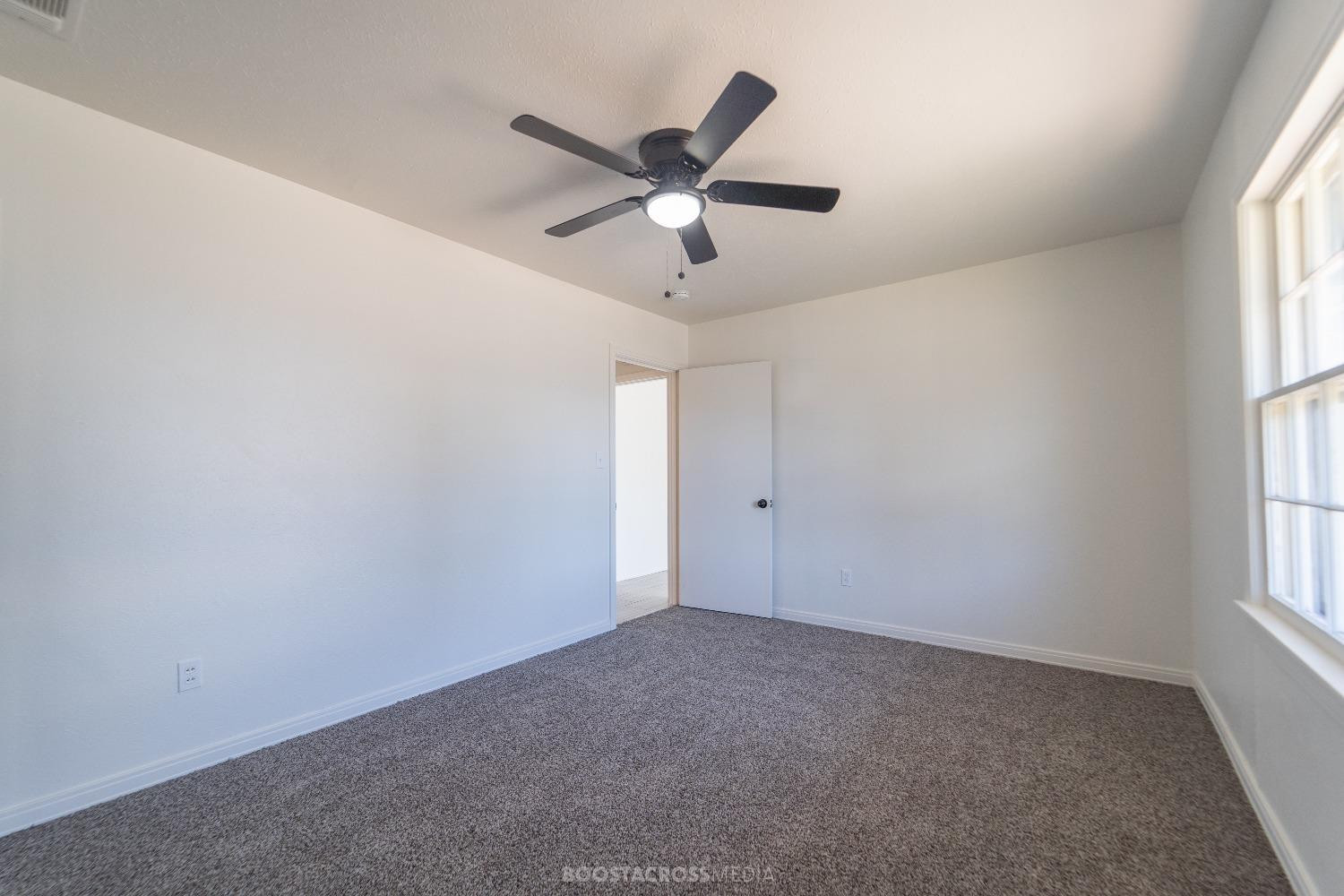 1507 Ave G