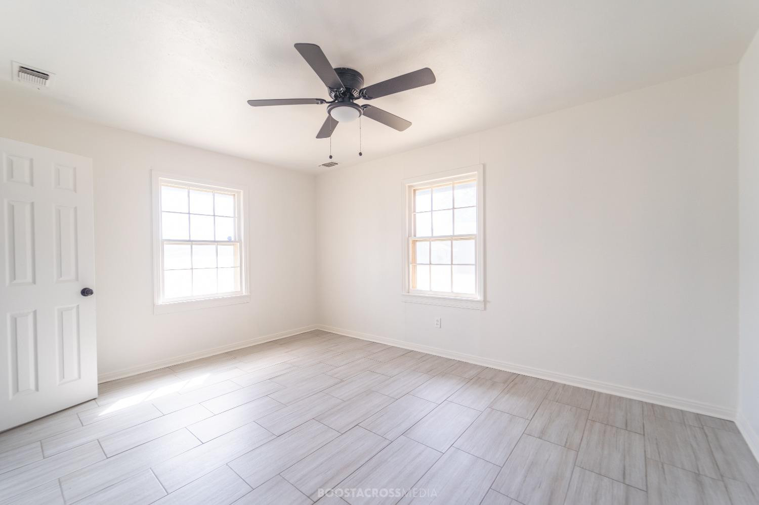 1507 Ave G