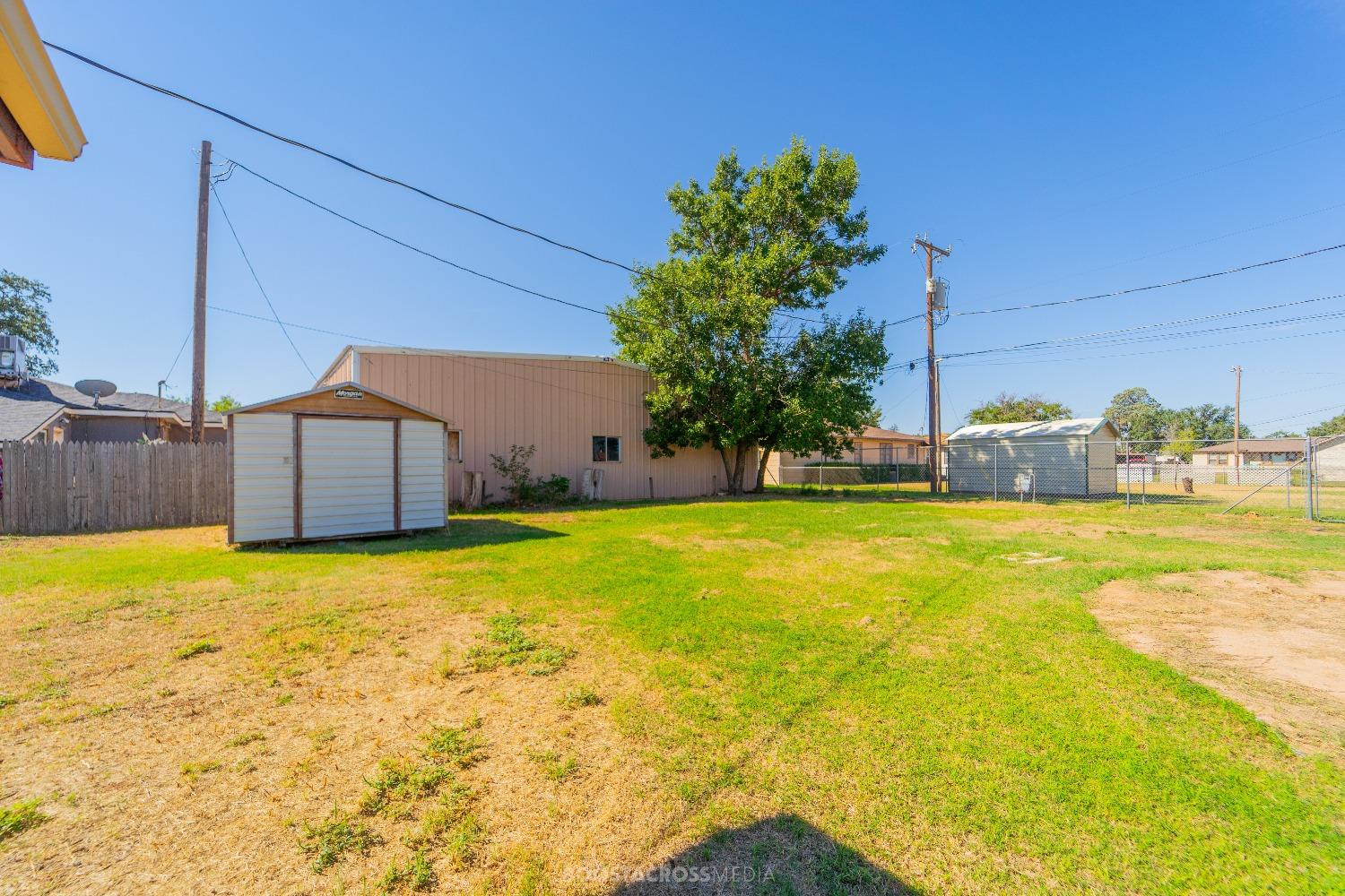 1507 Ave G