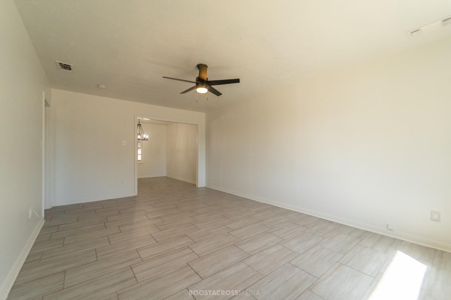1507 Ave G