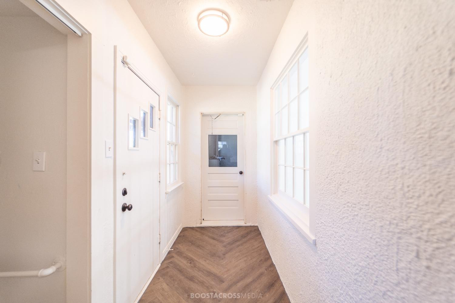 1507 Ave G