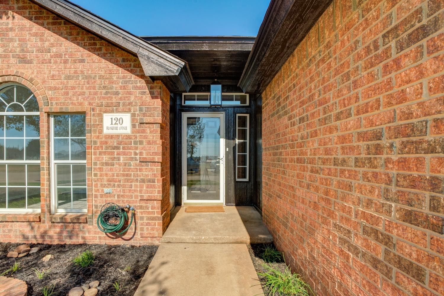 120 Frankford Court
