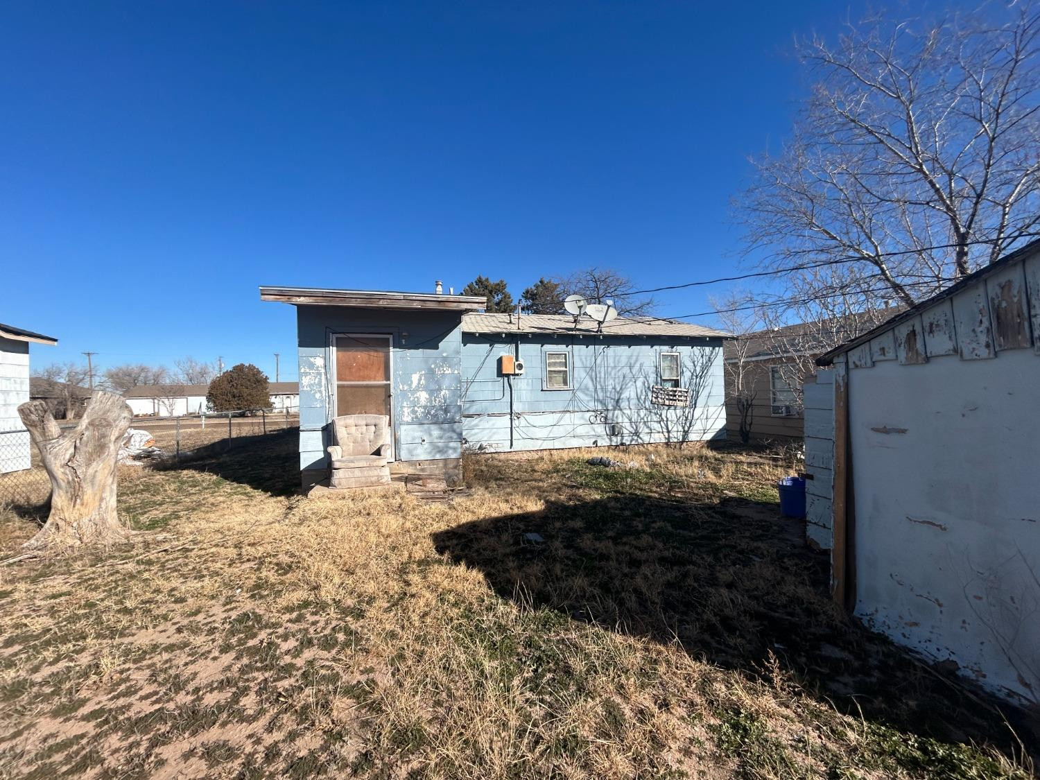 1310 E 16th
