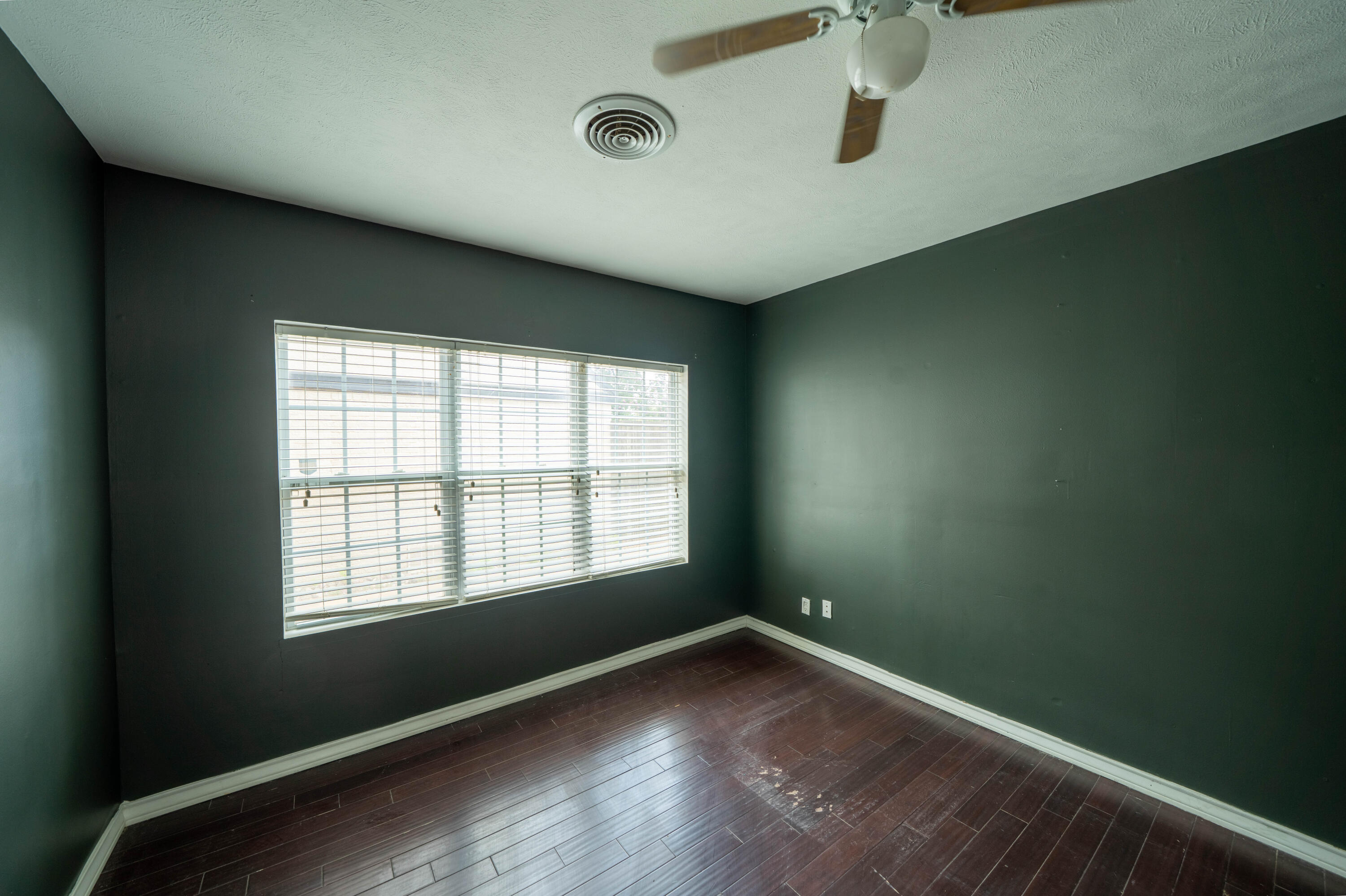2409 20th Street