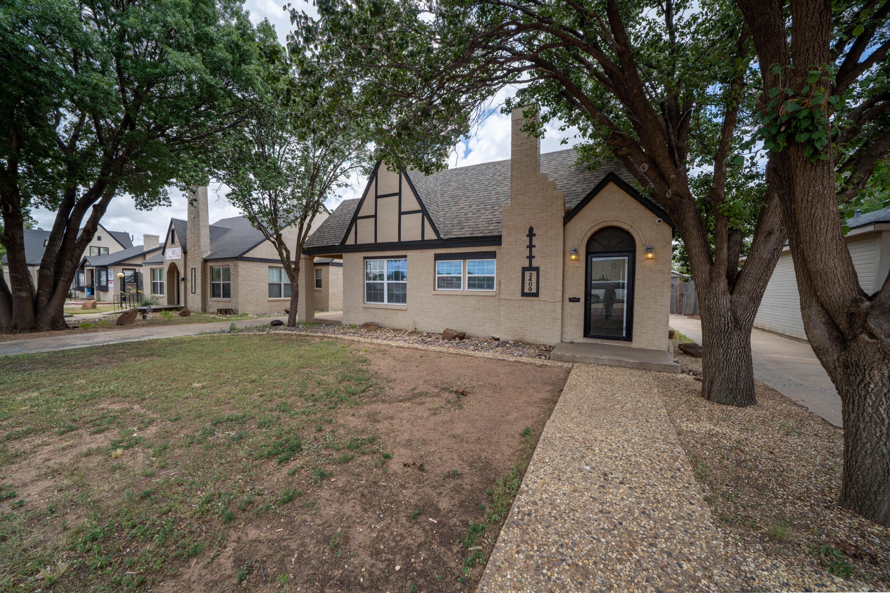 2409 20th Street