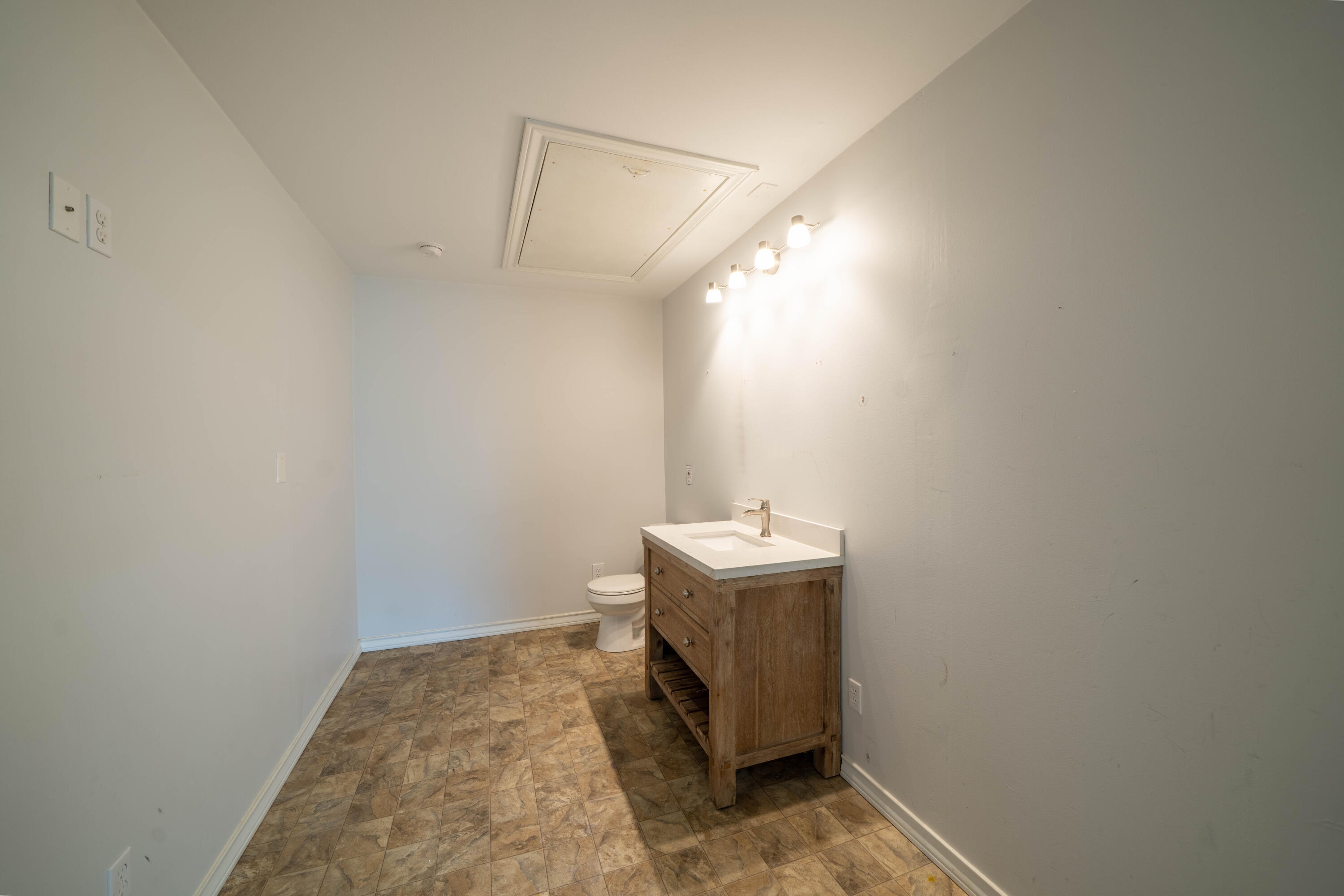2409 20th Street